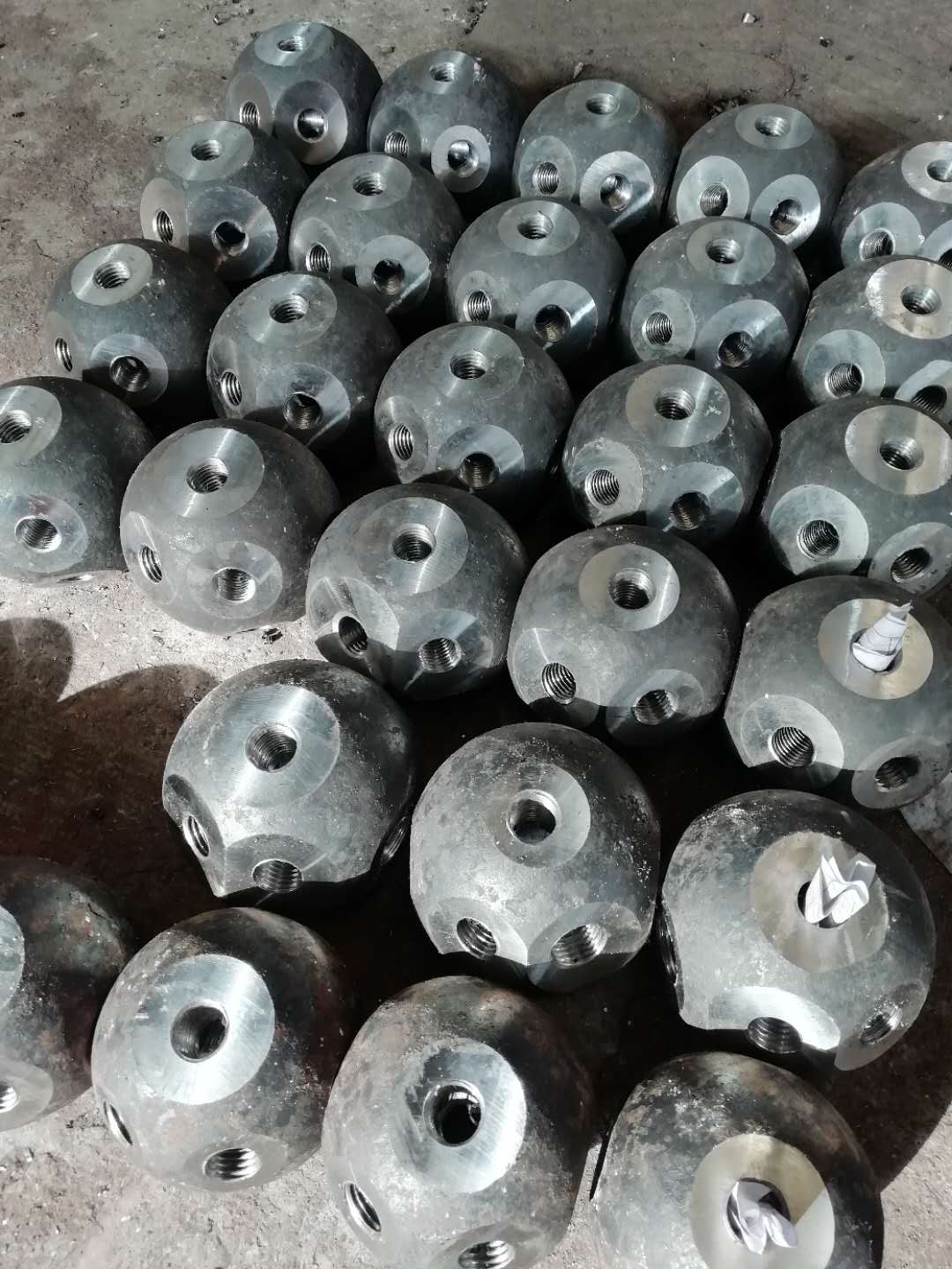 螺栓球網(wǎng)架